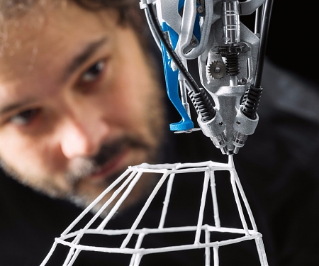 (Video) Festo 3D Cocooner Caterpillars Inspire New 3D Printer Design