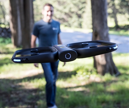 (Video) The AI-Powered Autonomous Selfie Drone Is Here - Skydio R1