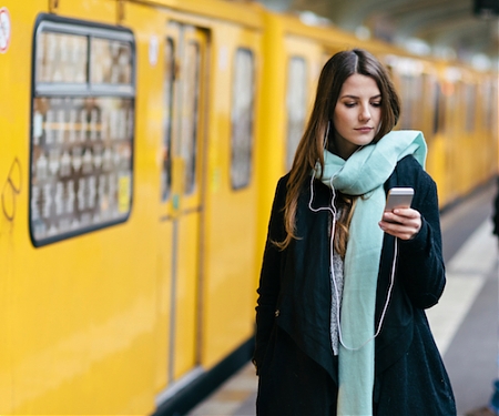 How Marketers on Facebook Can Convert in a Mobile Minute