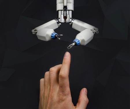(Video) World’s First Use of its Miniaturized Robot in Human Surgery