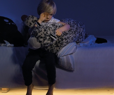 (Video) Mylight.me Bedlight Motion Activated Illumination with Automatic Shut Off