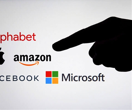 (Infographic) How Big Tech Makes Their Billions