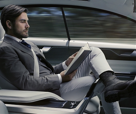 Who Leads the Autonomous Driving Patent Race ?