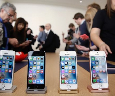 Only 10% of iPhone Owners Say They’re Very Likely to Upgrade If Apple Doesn’t Release a New Phone Design