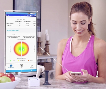 Portable Vision Testing Kit Puts an Eye Doctor in Your Smartphone - Eyeque