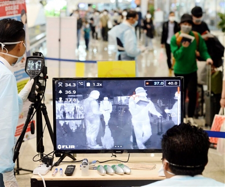 Why Are Chinese Travelers Not Buying At The Airport ?