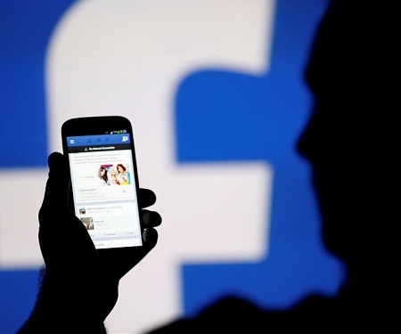 Facebook's U.S. Growth Stalls as Youngsters Jump Ship