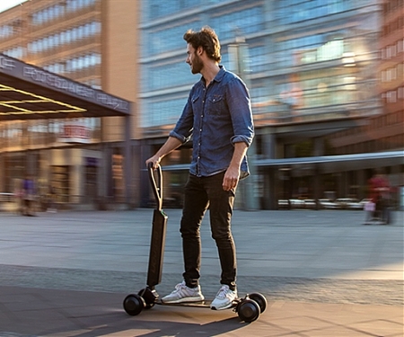 Audi Combines e-Scooter with Skateboard - E-Tron Scooter