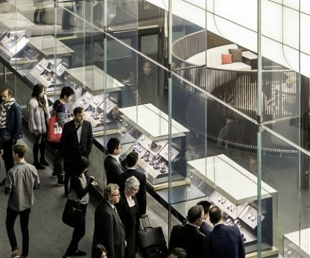 Some Luxury Watchmakers are Actually Cheering on the Apple Watch