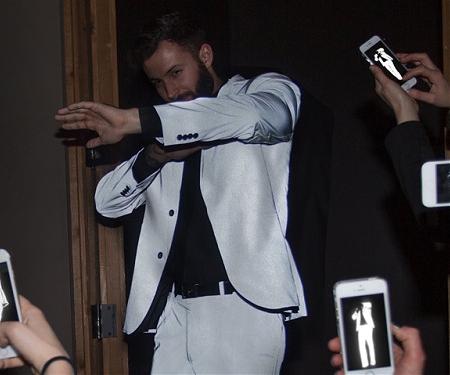 (Video) Flashback Clothing Defeats Paparazzi At Their Own Game