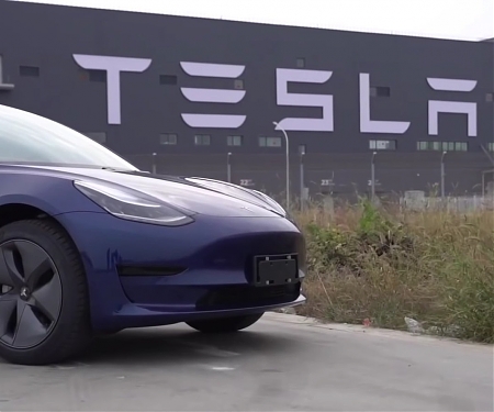 China Controls Sway of Electric Vehicle Power Through Battery Chemicals