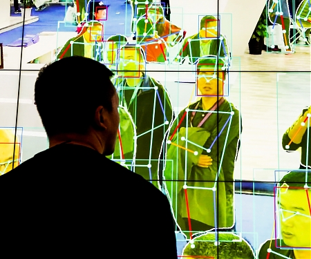 Used Cars and AI Come Out on Top as China's Startup Funding Slumps