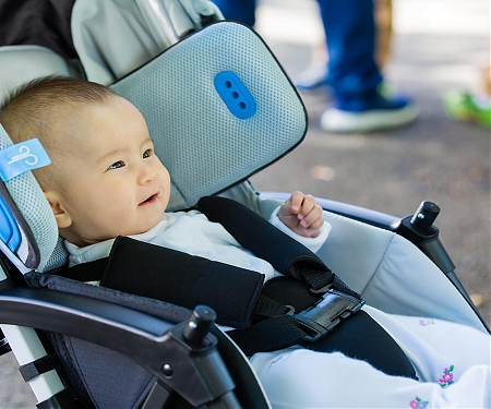 Air Filter for Strollers Creates Clean Air Cloud to Protect Babies