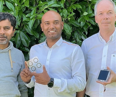 Super-efficient Solar Cells are Digitally Printed to Fit Any Device - Perovskia Solar