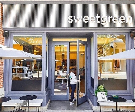 Restaurant Uses AI to Overhaul Fast-Food Dining - Sweetgreen