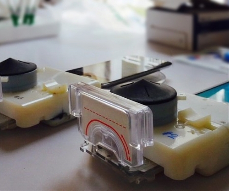 Smartphone Dongle Detects HIV and Syphilis Markers in 15 Minutes