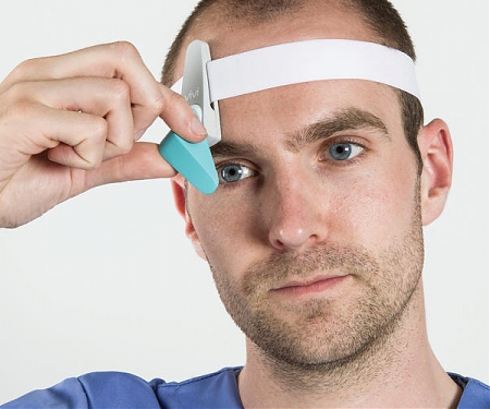 (Video) This HUD For Doctors Proves Less Is More For Future Wearables