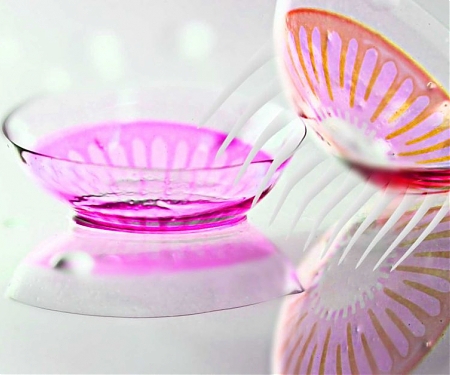 (PDF) Scientists Invent an Eye Patch Covered in Drug-Delivering Needles