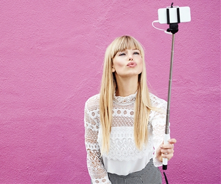 (Infographic) Who Is the Millennial Female Micro Influencer ?