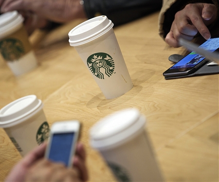 Starbucks Takes Its Pioneering Mobile-Phone App to Grande Level
