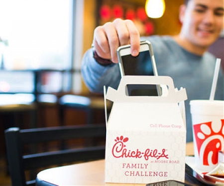 Becoming (Dis)Connected