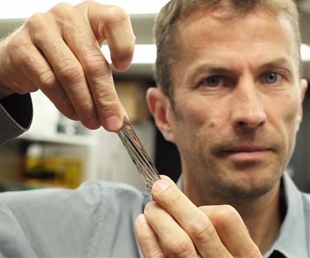 IBM's World Record : 330TB Uncompressed Data on a Palm-sized Tape Cartridge