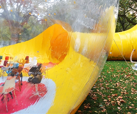 DOSIS Designs Reconfigurable + Inflatable Architectural Structure in London