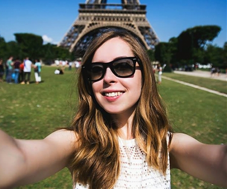 Live Smartphone Tours from Locals Show Remote Sightseers the World