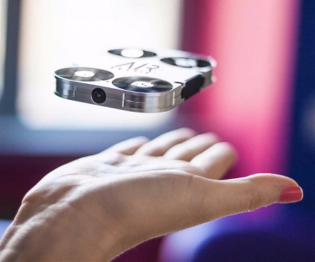 (Video) Pocket-sized Drone Slides Right Into a Smartphone Case - AirSelfie