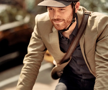 (Video) Park & Diamond is a Collapsible Helmet That Looks Like a Baseball Cap