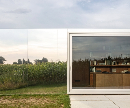 Shipping Containers Turned Into Mirrored Architects' Studio