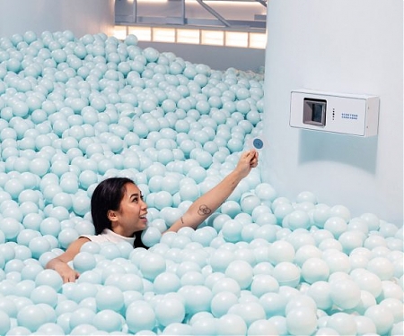 Mira Unveils Hands-Free Camera System That Enables "Perfect Selfie"