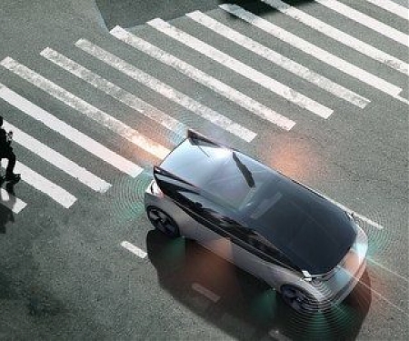 Driverless Cars Could Use Lights and Sounds to “Communicate” with Pedestrians