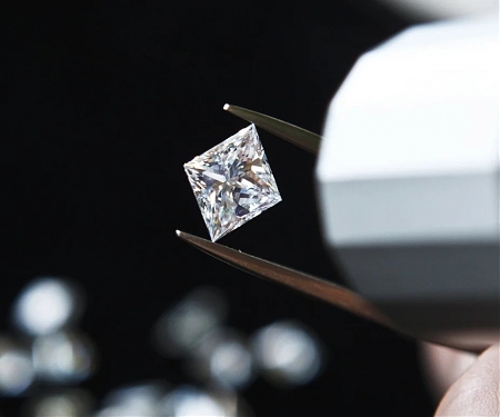 World’s Biggest Jeweler, Pandora Will Only Sell Lab-Created Diamonds