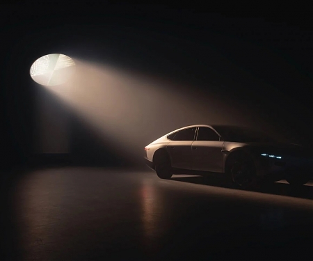 Solar Cars Will be "Normal Within 20 Years" Says Lightyear's Head Engineer