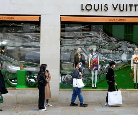 LVMH Steams Ahead as Luxury Demand Remains Strong