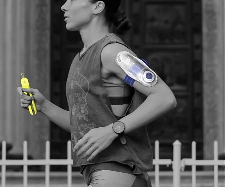 Innovative Sports Band Concept, 'JIP-UP' Lets You Carry a Tong Around for Plogging