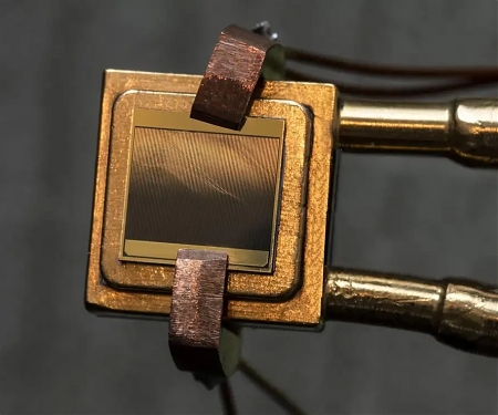 MIT's 'Sun-in-a-Box' Uses Light as an Efficient Form of Energy