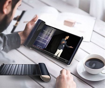 This Rollable Phablet Brings The Big Screen Experience to Your Pocket