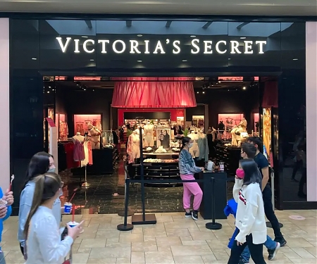 (M&A) Victoria’s Secret Acquires Adore Me for $400M to Fuel Comeback