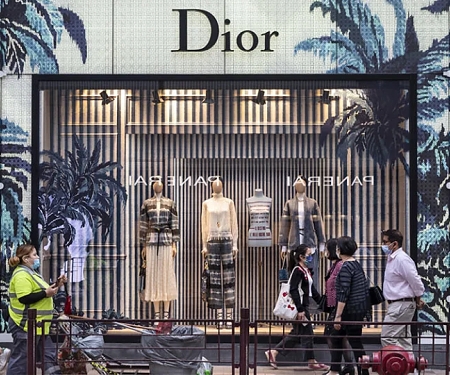 Bain - Global Luxury Sales Could Reach Over $350 Billion This Year