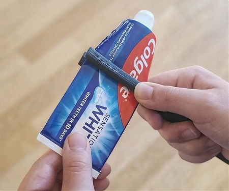 ANZA Squeezer Toothbrush Concept Squeezes Your Toothpaste Till The Last Drops