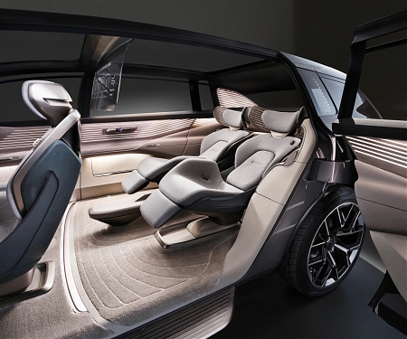 Audi Unveils Futuristic Urbansphere Concept