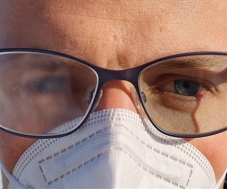 Gold Nano-Coating Works Like an Anti-Fog Heating Element for Glasses