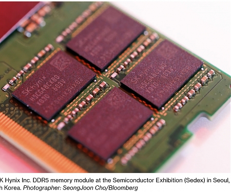 Memory Chip Giants Worth $2 Trillion Face Critical Earnings Test to Dispel AI Bubble Fears