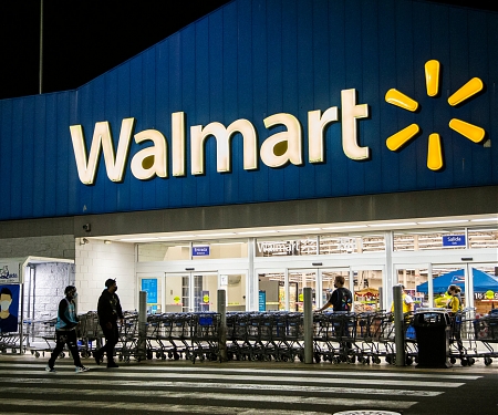 Walmart Beats Expectations in Q2 as Inflation Drives Shoppers Across Income Brackets