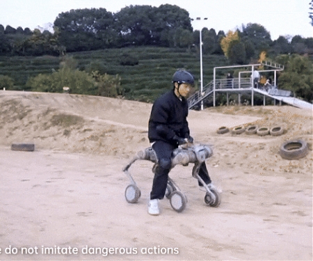 China Unveils New Quadruped Robot Capable of Carrying Adult
