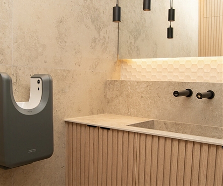 U-flow® by Mediclinics Reshapes Touch-free Hand Drying for Contemporary Restrooms