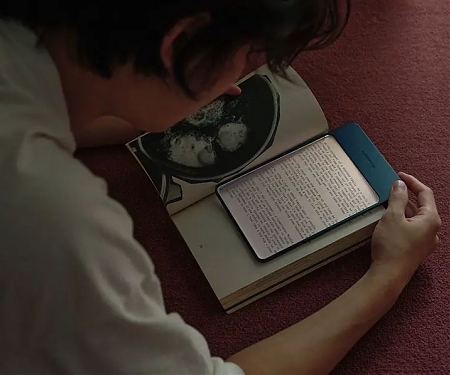 AwesomePre Book Light Provides Comfortable Light for Reading