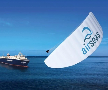 Airseas Installs an Auto-Kite on a Cargo Ship